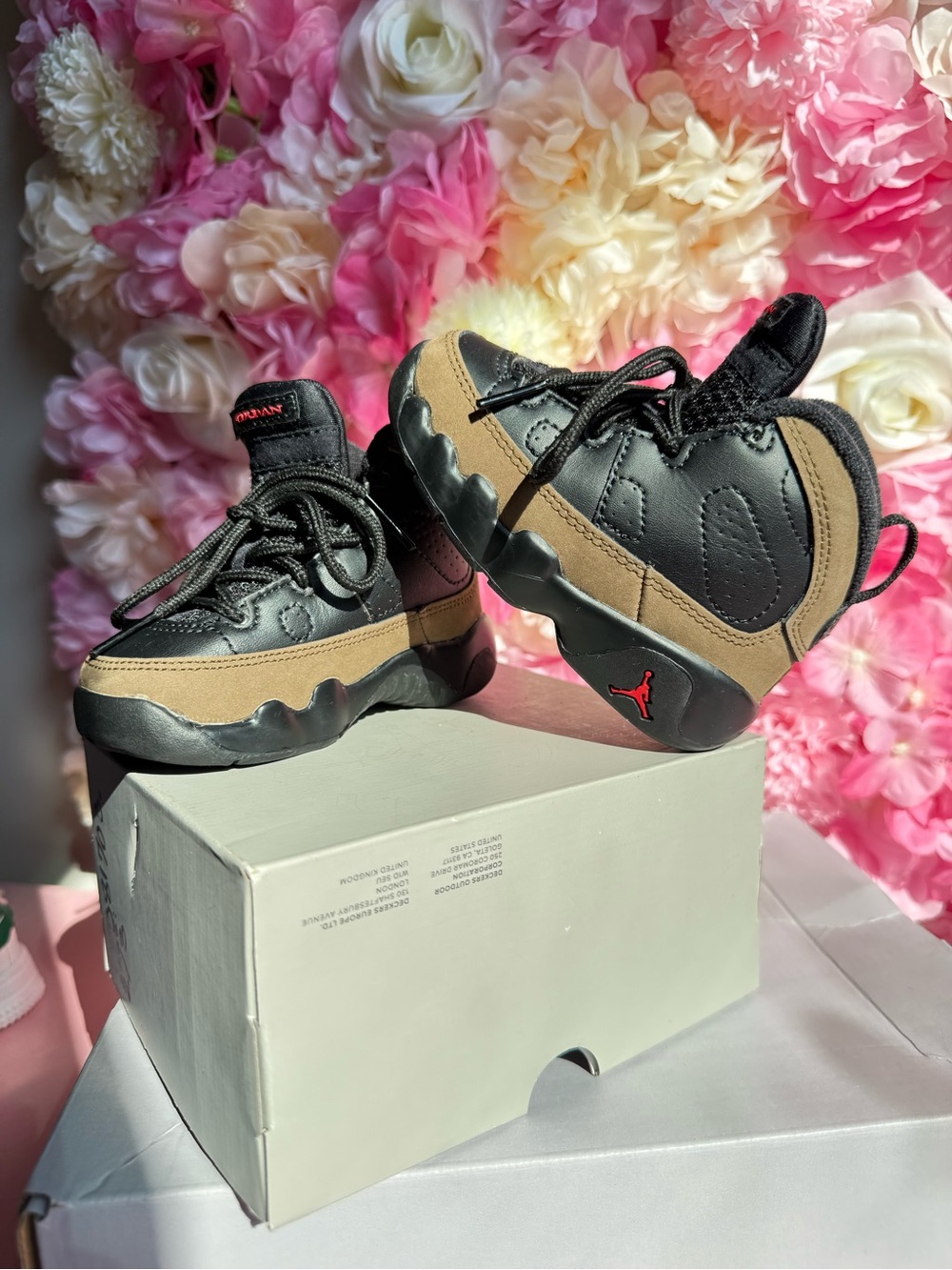 Jordan Toddler Black and Brown Retro Style Sneakers